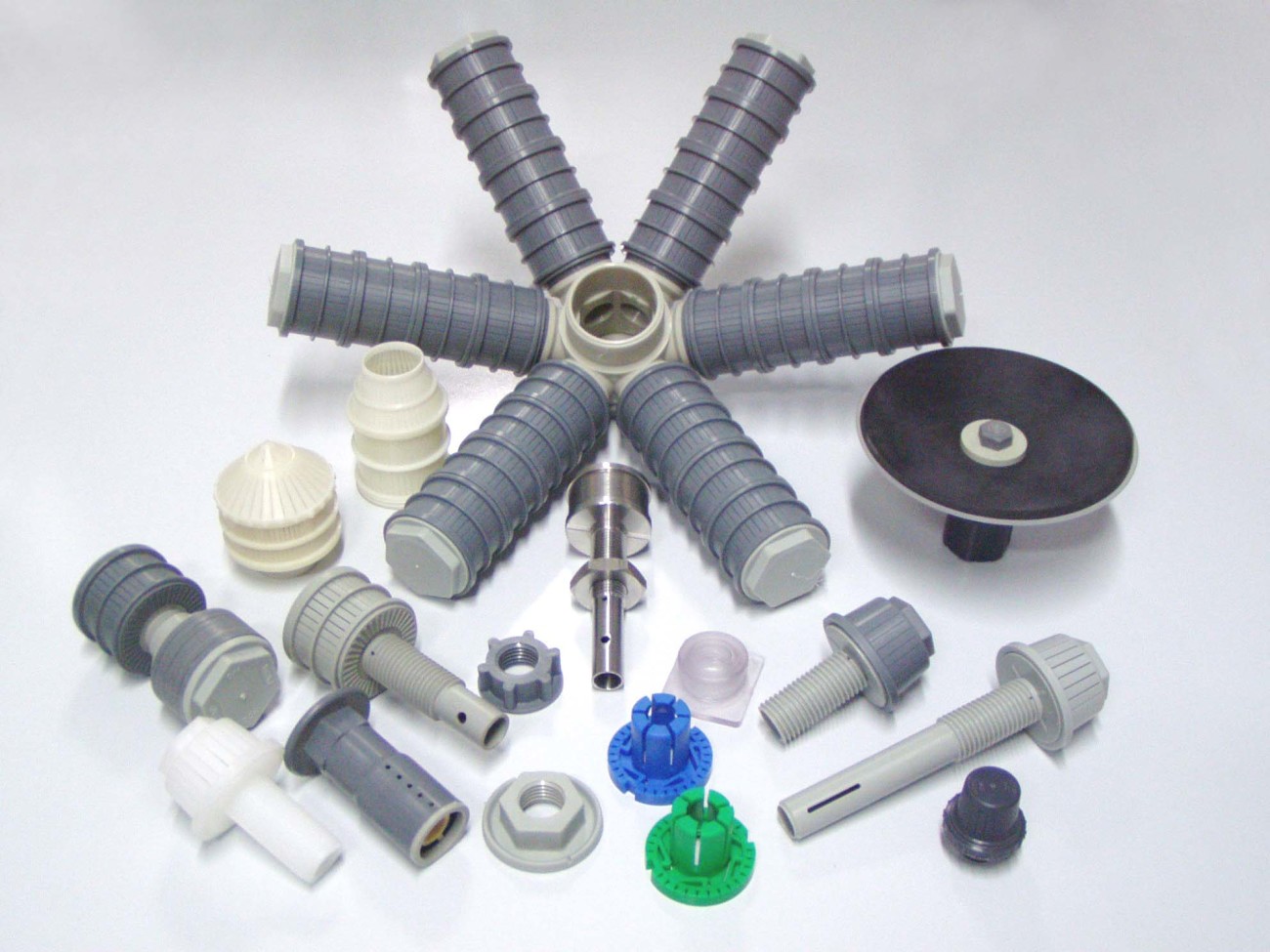 Filter nozzles in thermoplastic material for water treatment.